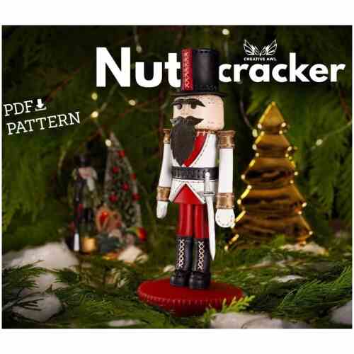 Новогоднее украшение Щелкунчик из кожи сшить по выкройки из ткани